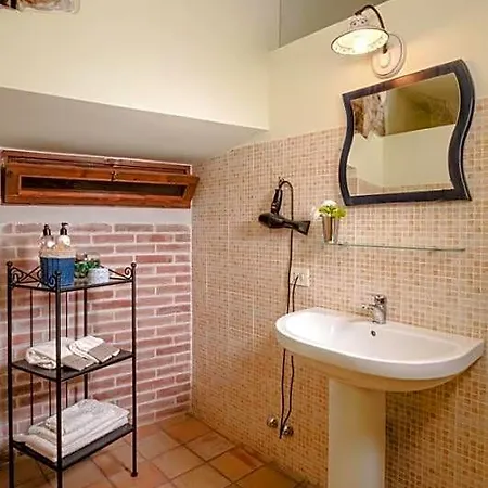 La Dimora Del Contadino Bed & Breakfast Pietrapertosa