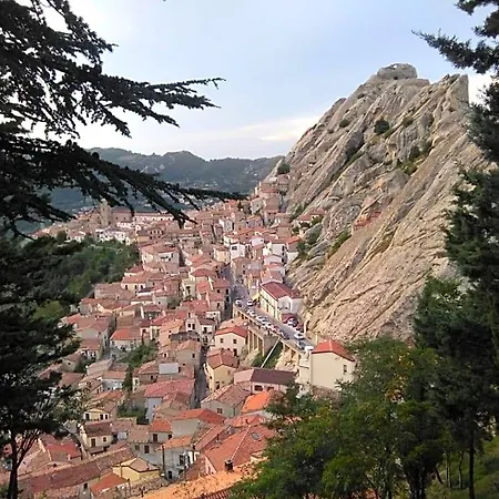 La Dimora Del Contadino Bed & Breakfast Pietrapertosa